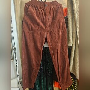 Madewell Huston Tapered Corduroy Pull-On Crop Pants in Size XXS.